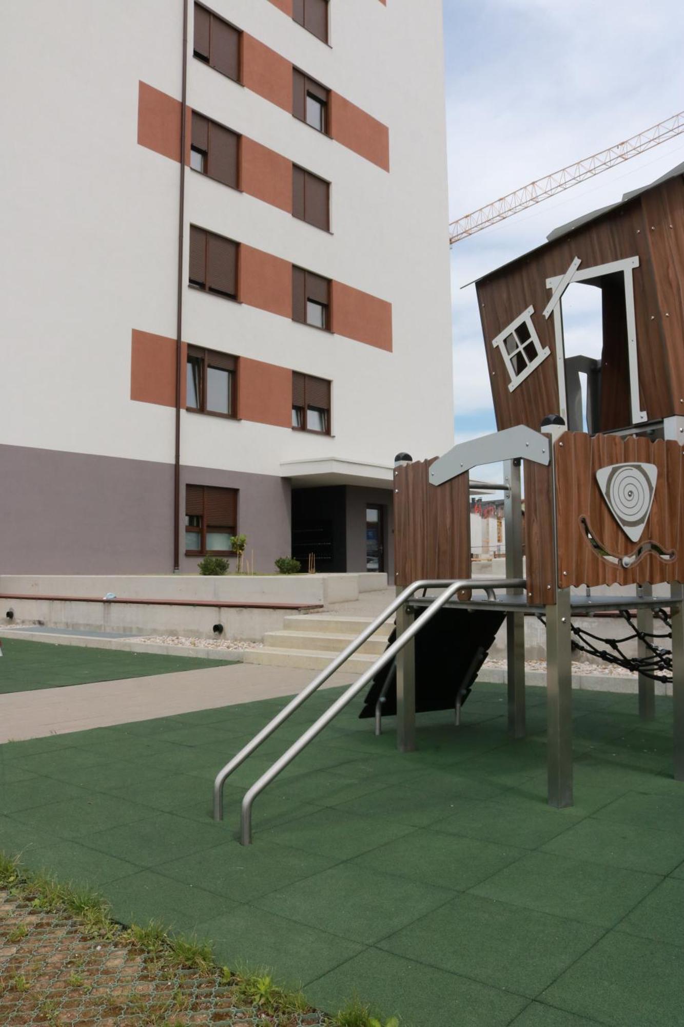 Apartment Queen Károlyváros Kültér fotó