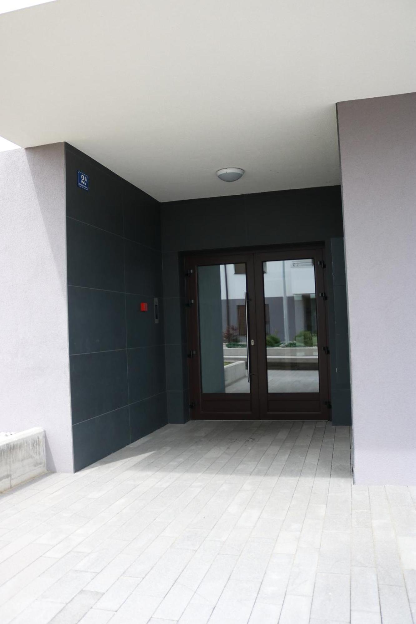 Apartment Queen Károlyváros Kültér fotó