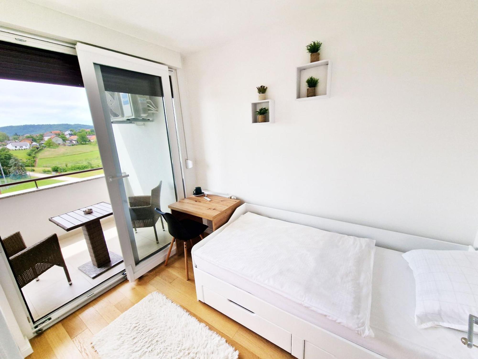 Apartment Queen Károlyváros Kültér fotó